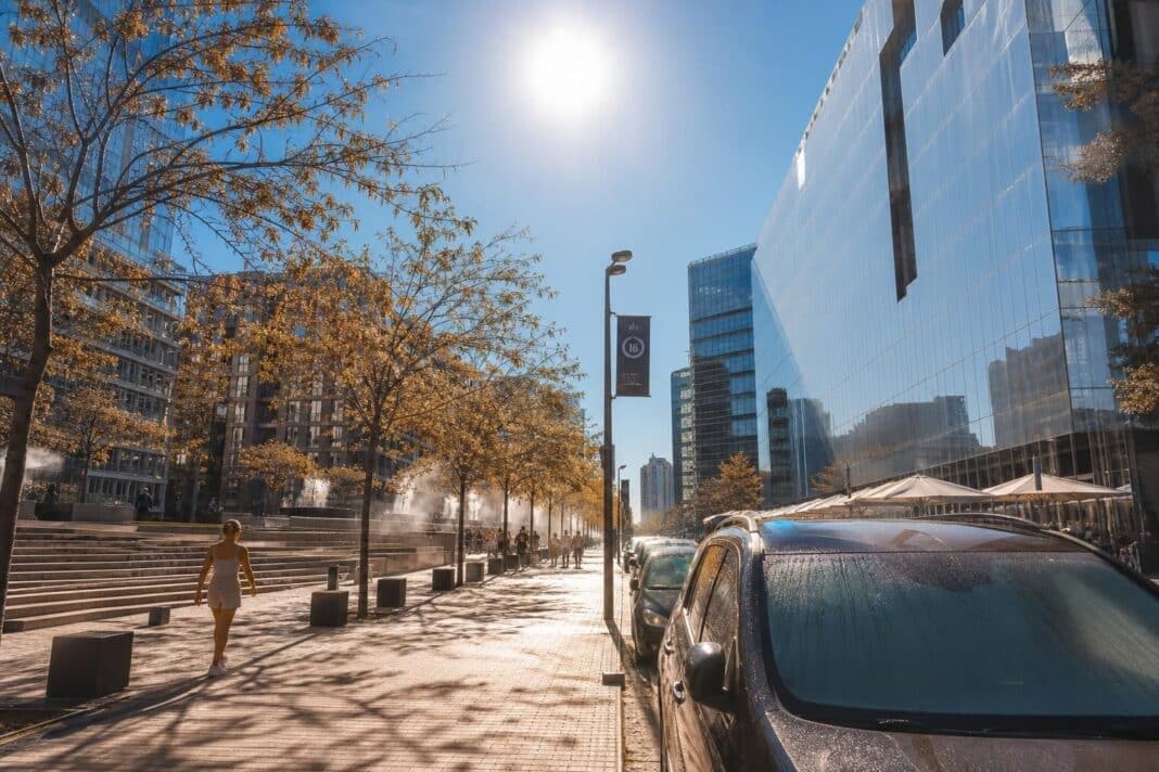 Découvrez les prévisions météo pour l'été 2026 et ce que la canicule en juillet pourrait signifier pour cette saison exceptionnelle.